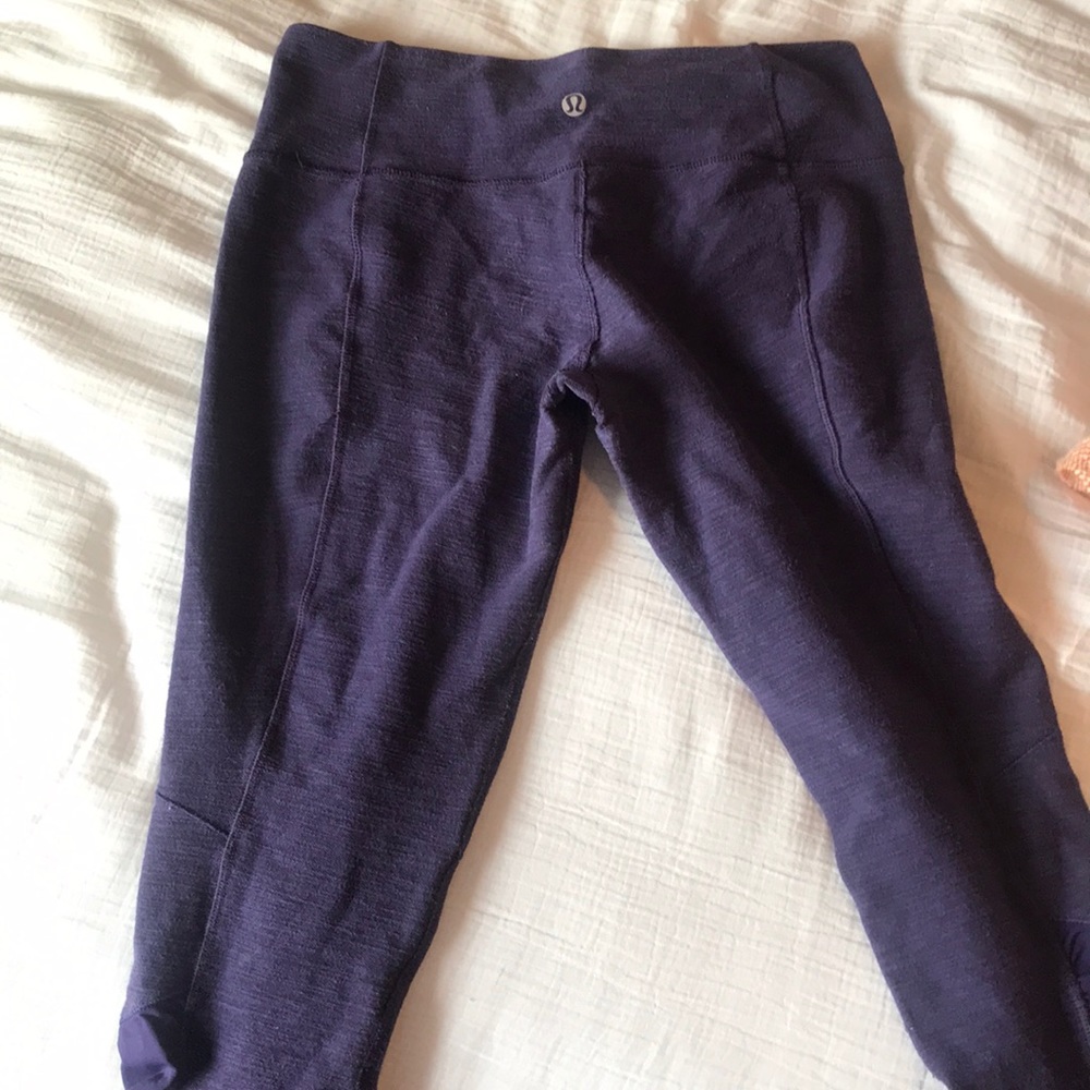 Gently used lululemon leggings size 6